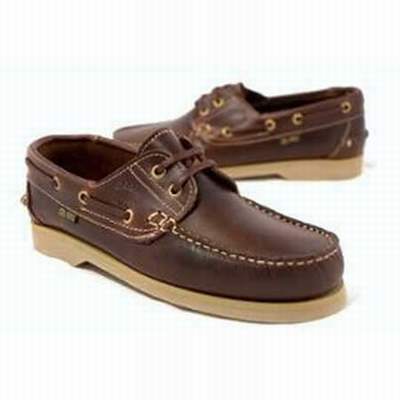 chaussure bateau lacoste
