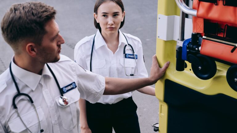 Formation ambulancier gratuite : toutes les solutions possibles