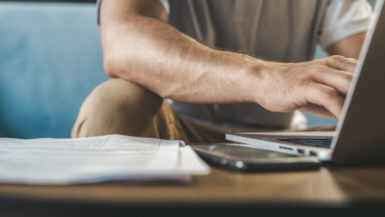 Smodin : votre assistant d’écriture intelligent